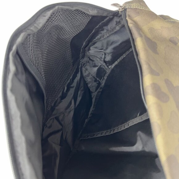 Carhartt Camouflage Sling Backpack Purse With Multiple Compartments & Adjustable - Picture 4 of 7